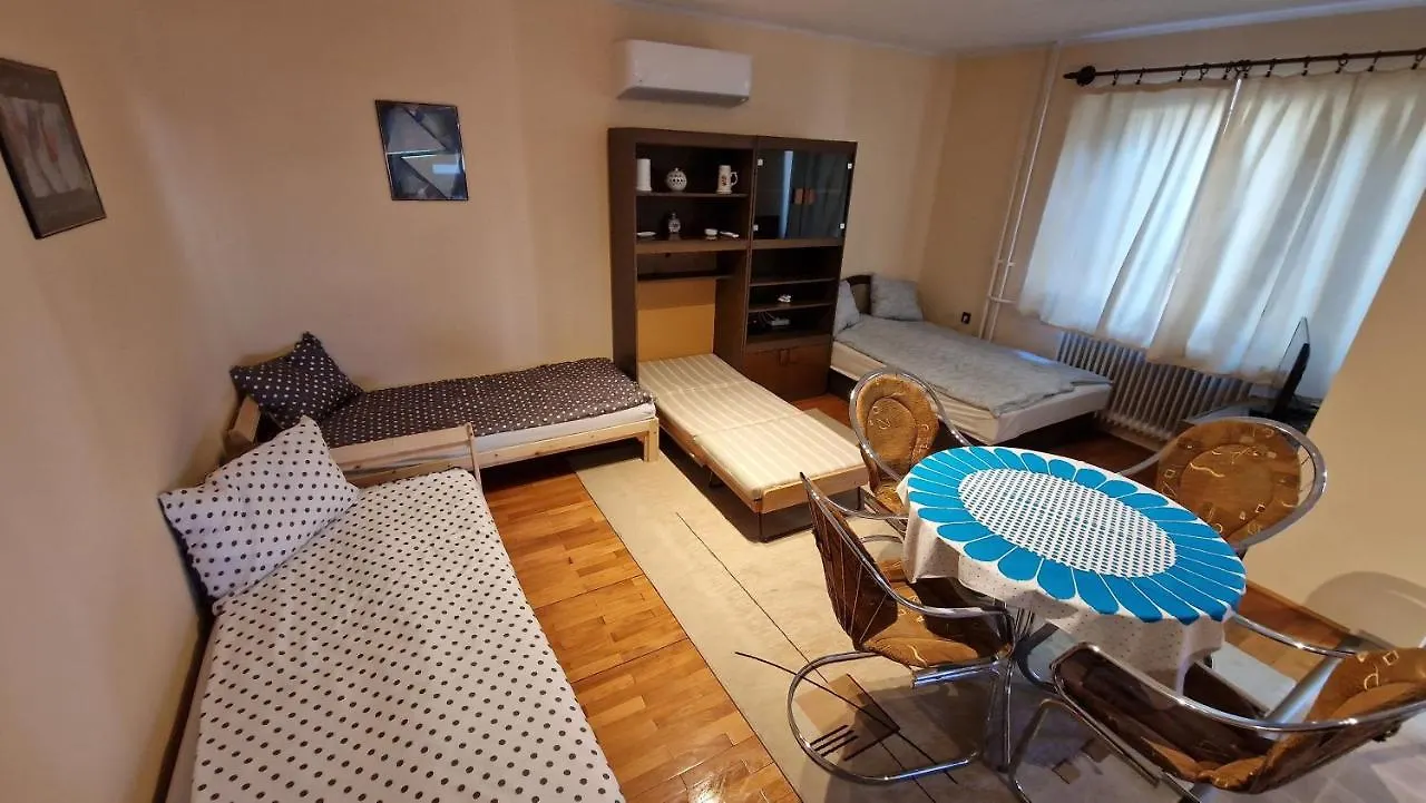 Friendly Apartment In The Suburb. 부다페스트 헝가리
